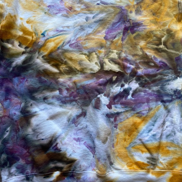 Hand dyed sweatshirt - Picture 4 of 6